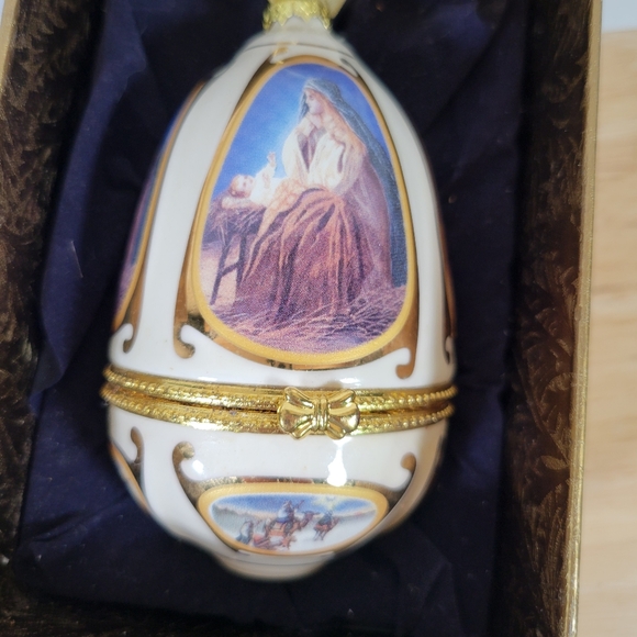 Mr. Christmas Egg Ornament Musical Box working - Picture 3 of 7